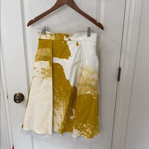 Yellow and White Knee-Length A-Line Skirt with Pleats